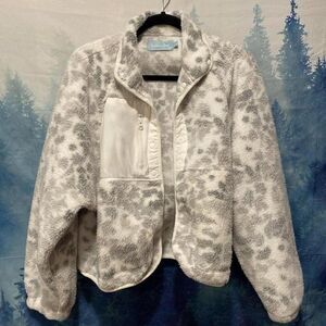 Southern Shirt 100% polyester‎ size small